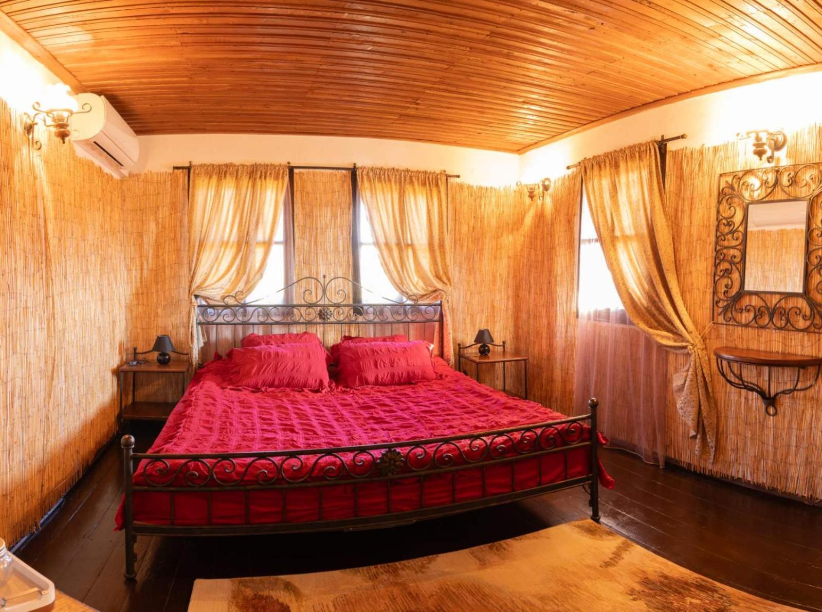 Complex Arbanashki Style-Panoramic View With Summer And Winter Terrace, Jacuzzi, Sauna, Children'S And Adult Area With Cinema Summer Arbanasi Exteriér fotografie