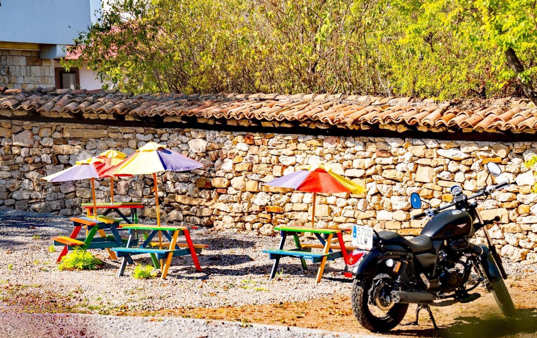 Complex Arbanashki Style-Panoramic View With Summer And Winter Terrace, Jacuzzi, Sauna, Children'S And Adult Area With Cinema Summer Arbanasi Exteriér fotografie