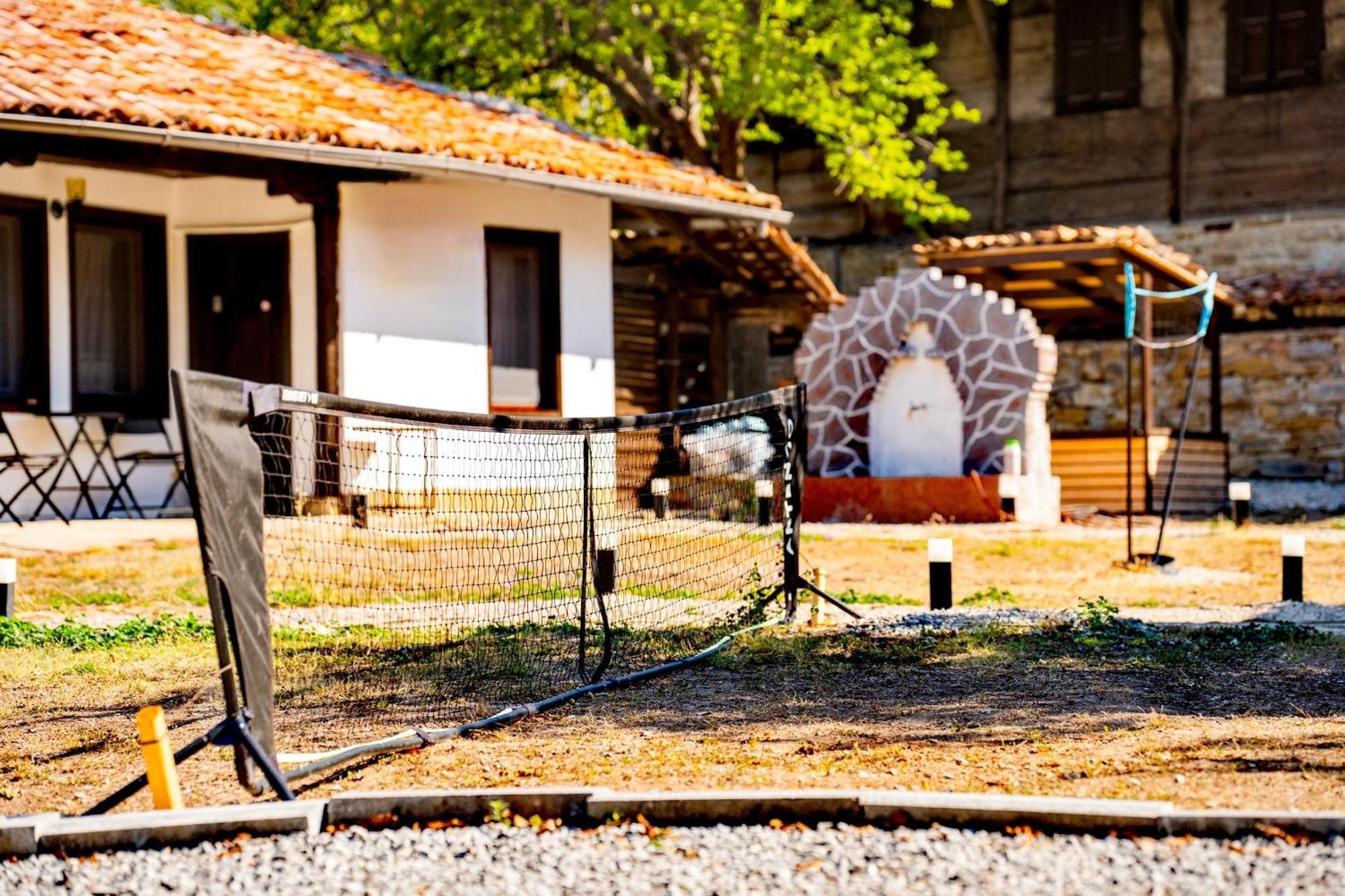 Complex Arbanashki Style-Panoramic View With Summer And Winter Terrace, Jacuzzi, Sauna, Children'S And Adult Area With Cinema Summer Arbanasi Exteriér fotografie