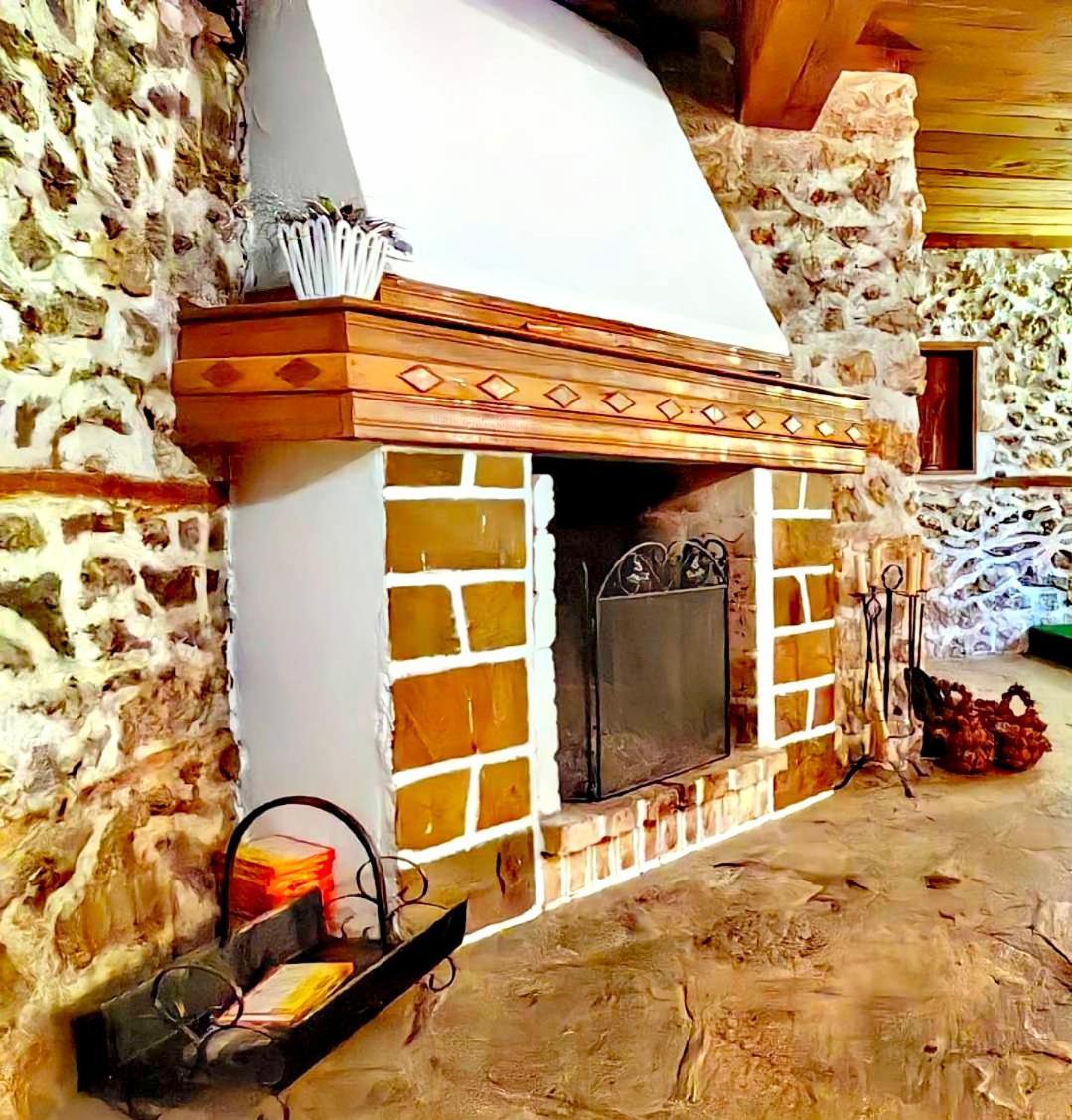 Complex Arbanashki Style-Panoramic View With Summer And Winter Terrace, Jacuzzi, Sauna, Children'S And Adult Area With Cinema Summer Arbanasi Exteriér fotografie